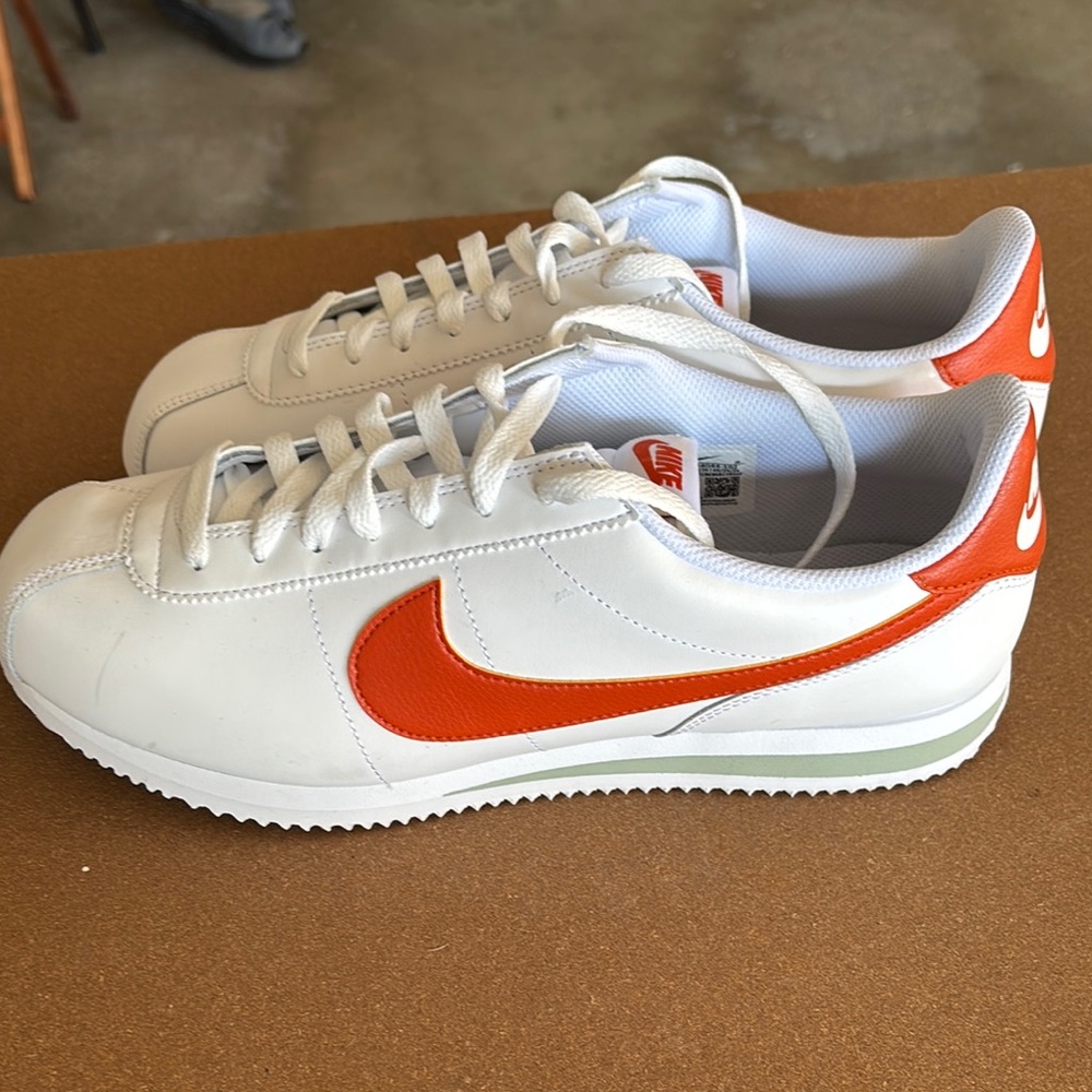 Nike White and Orange Sneakers Classic Retro Design